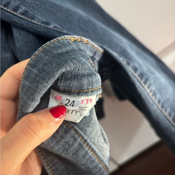 Vintage low rise bootcut Miss Sixty jeans. - Picture 6 of 6